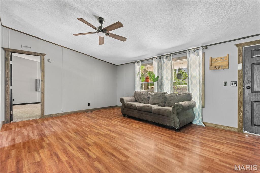 19080 Dabbs North Road Jerseyville, IL 62052 - Photo 20 of 41