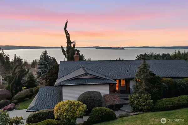 $1,579,000 | 5311 Sound Avenue, Everett, WA 98203