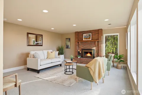$1,579,000 | 5311 Sound Avenue, Everett, WA 98203