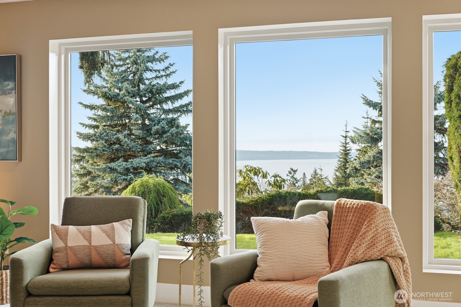 5311 Sound Avenue Everett, WA 98203 - Photo 27 of 40 a living room with furniture and a window