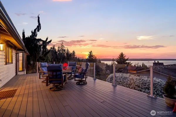 $1,579,000 | 5311 Sound Avenue, Everett, WA 98203