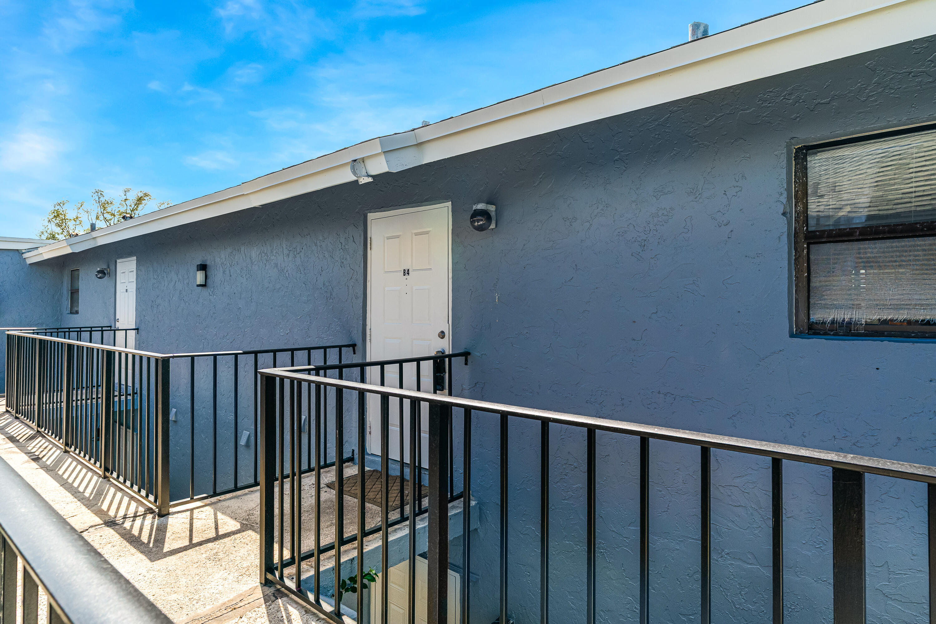2291 Linton Ridge Circle, Unit B4 Delray Beach, FL 33444 - Photo 5 of 28 2291-Linton-Ridge-Cir-Apt-B4-HigMedia-00
