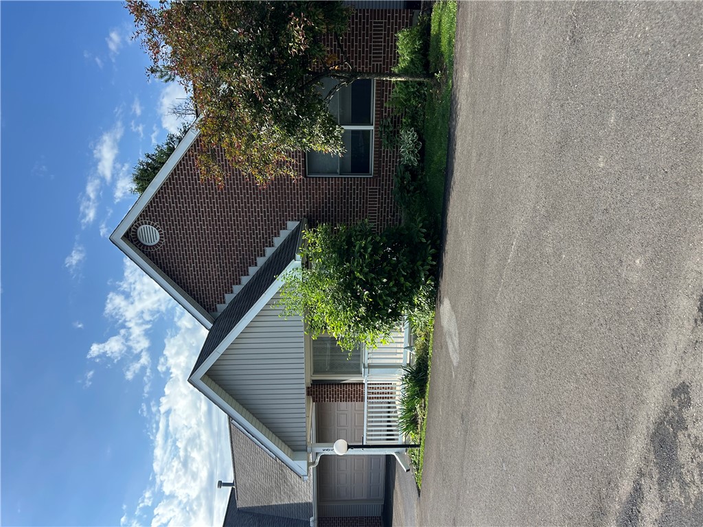505 Ridgeview Court Springfield, OH 45504 - Photo 2 of 16