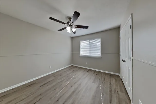 $2,500 | 4834 Elkmont Court, Pearland, TX 77584