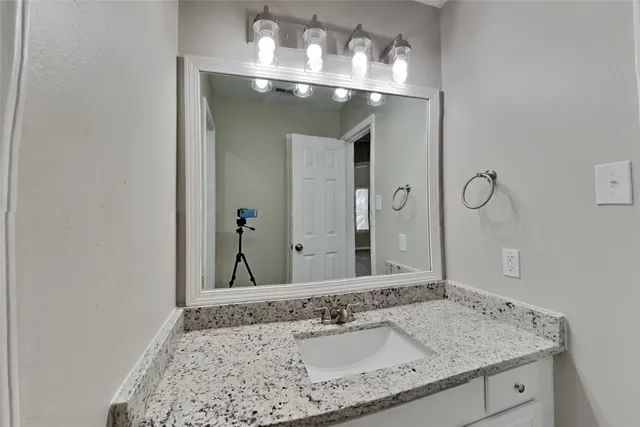 $2,500 | 4834 Elkmont Court, Pearland, TX 77584