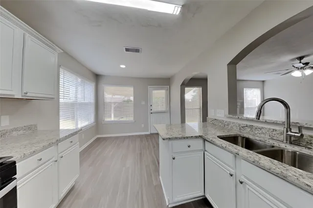 $2,500 | 4834 Elkmont Court, Pearland, TX 77584