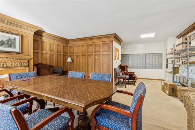 $180,000 | 5125 Blodgett Avenue, Unit 208T, Downers Grove, IL 60515