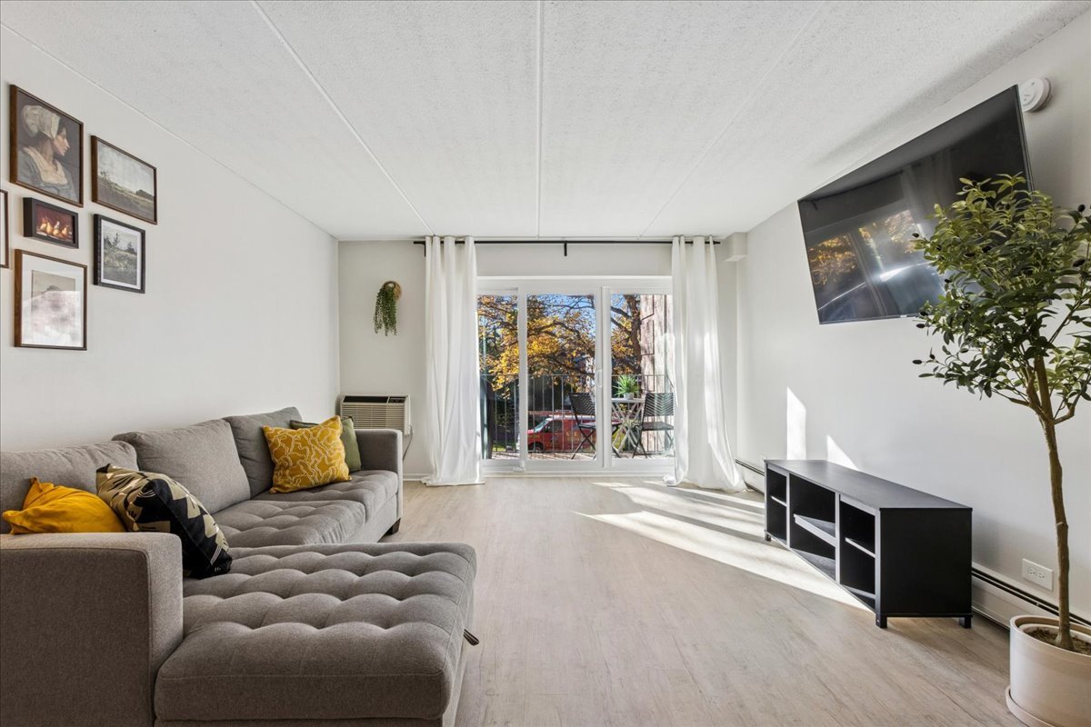 5125 Blodgett Avenue, Unit 208T Downers Grove, IL 60515 - Photo 7 of 23