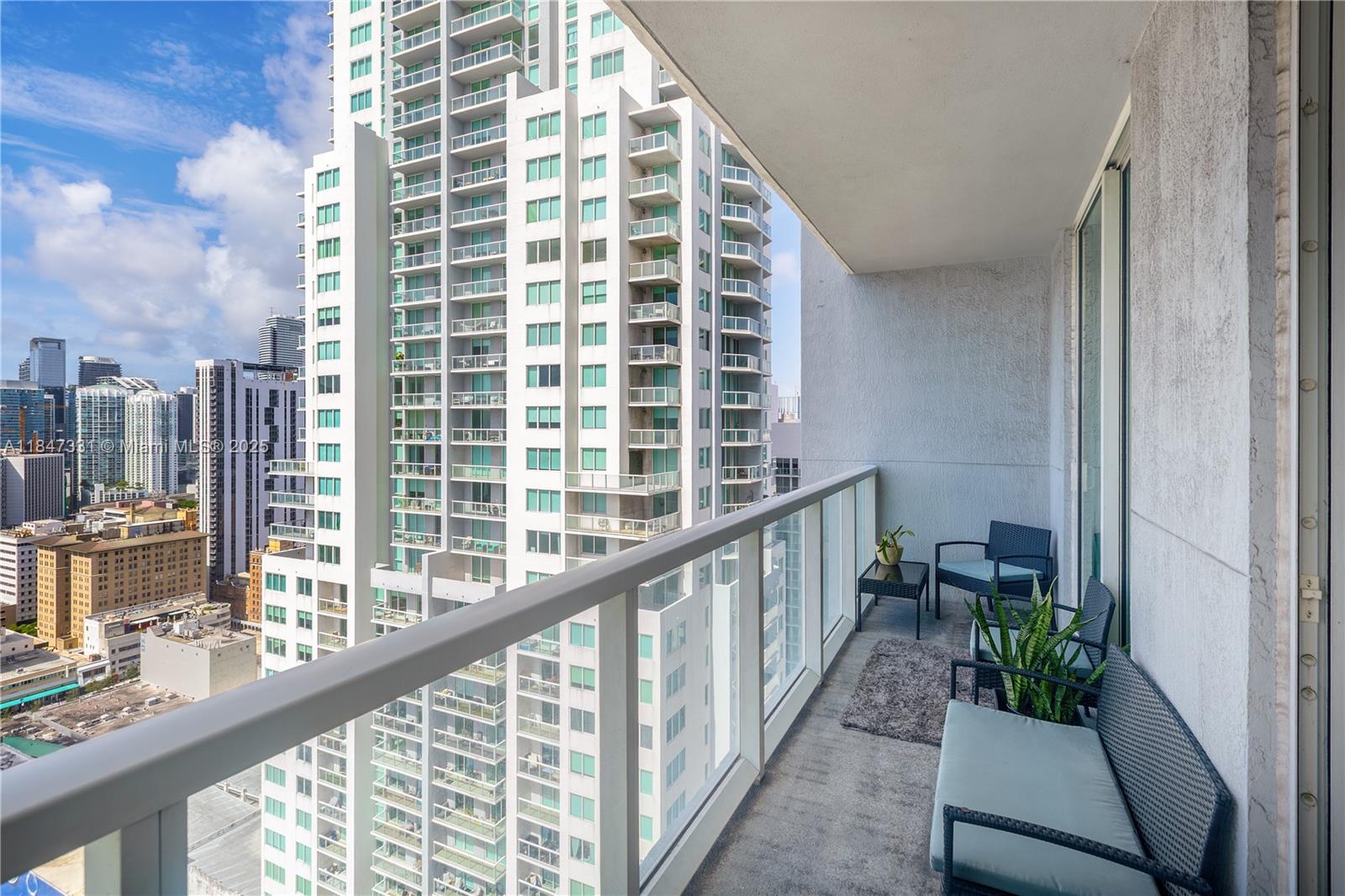 244 Biscayne Boulevard, Unit 3205 Miami, FL 33132 - Photo 2 of 10 a view of balcony with city view