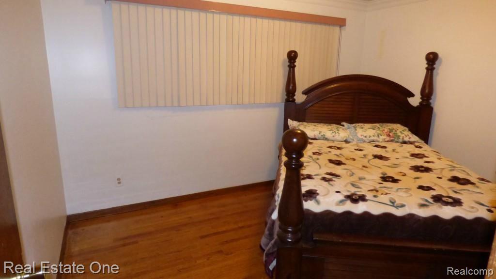 26159 Burg Road Warren, MI 48089 - Photo 13 of 17 P1020591.jpg