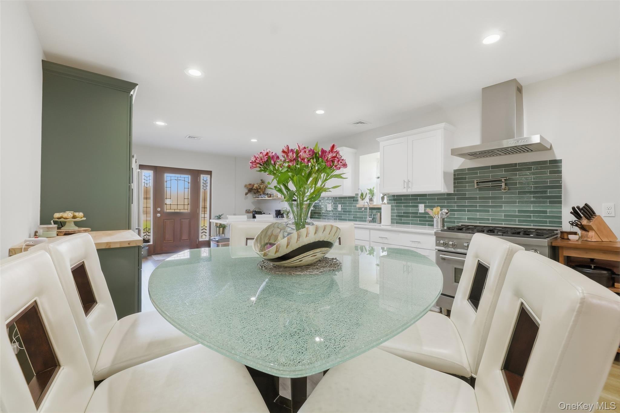 1 Lira Street Wallkill, NY 12589 - Photo 7 of 31 a dining room with furniture