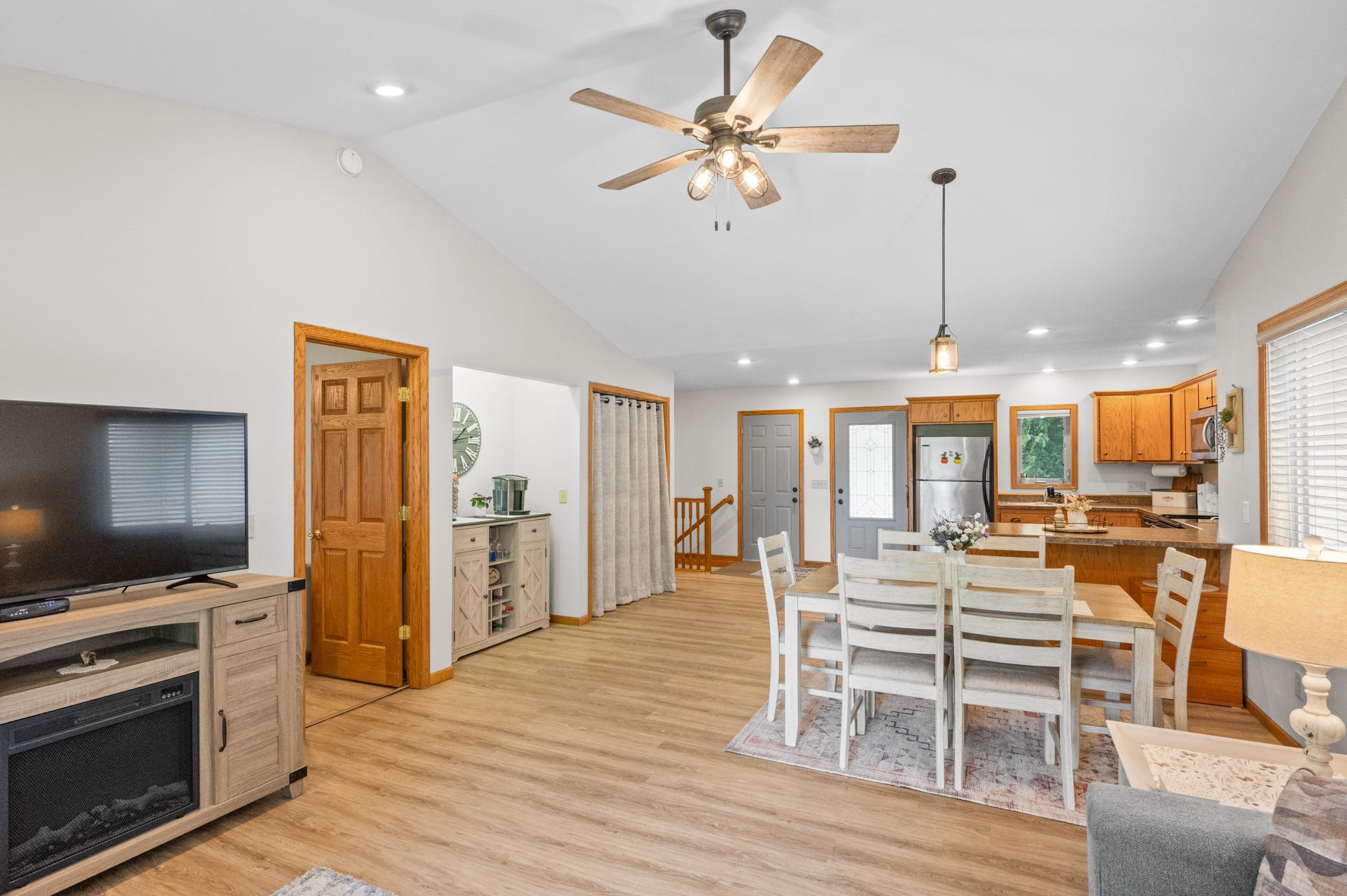 613 Temple Street Alexandria, MN 56308 - Photo 11 of 33
