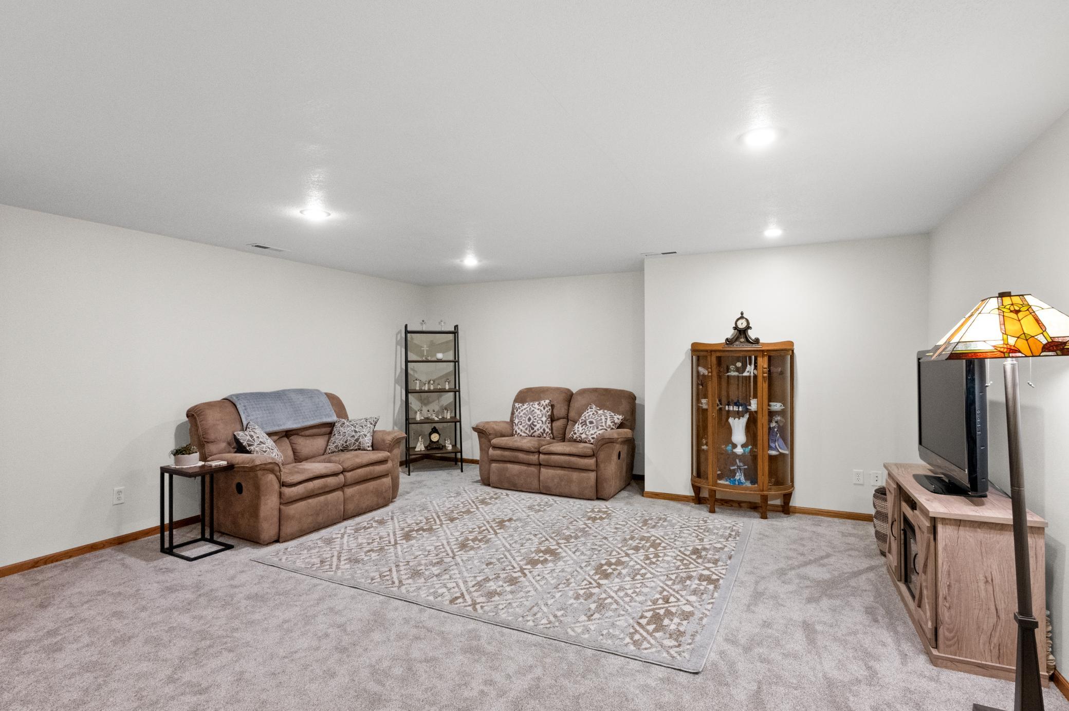613 Temple Street Alexandria, MN 56308 - Photo 22 of 33