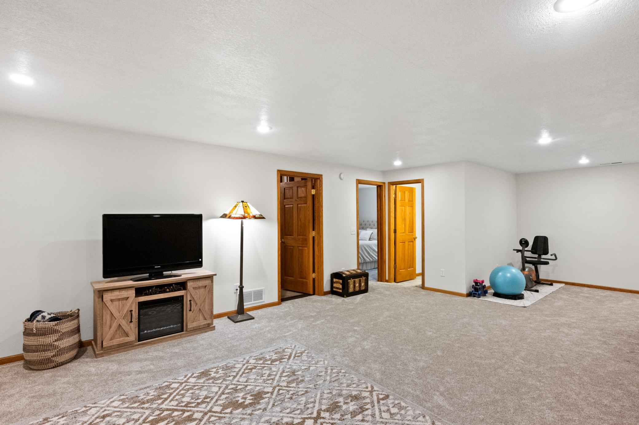 613 Temple Street Alexandria, MN 56308 - Photo 24 of 33