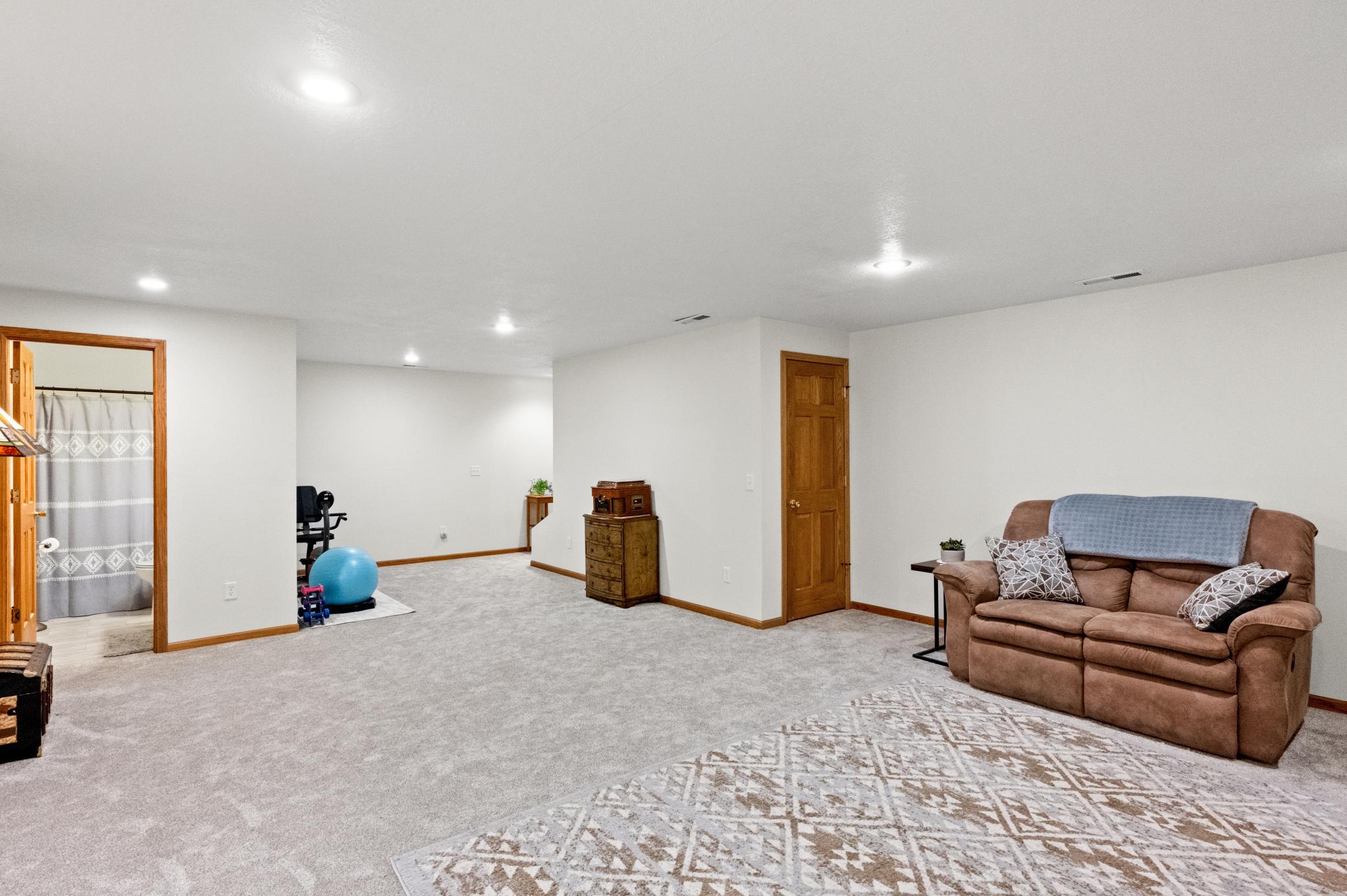 613 Temple Street Alexandria, MN 56308 - Photo 25 of 33