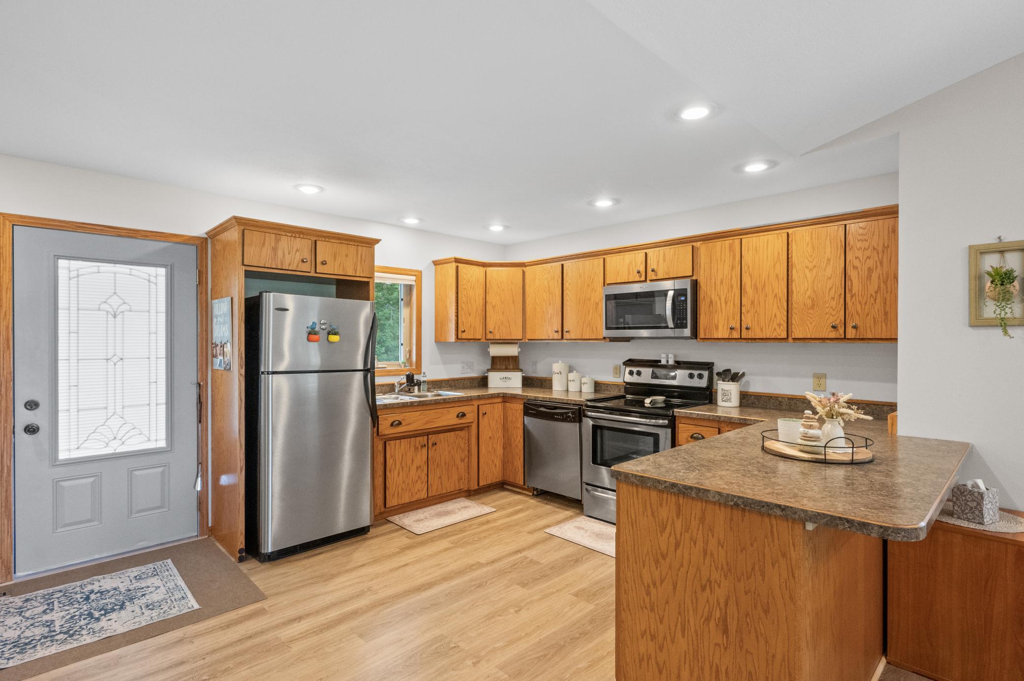 613 Temple Street Alexandria, MN 56308 - Photo 4 of 33