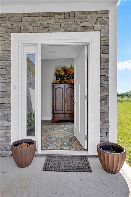 703 Ridge Drive Smithville, MO 64089 - Photo 4 of 37