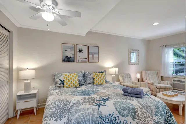 $1,900 | 519 28th Street, Unit A, West Palm Beach, FL 33407