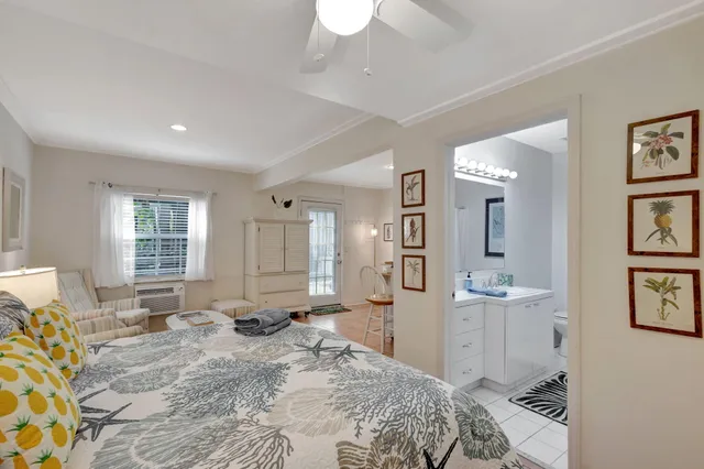 $1,900 | 519 28th Street, Unit A, West Palm Beach, FL 33407