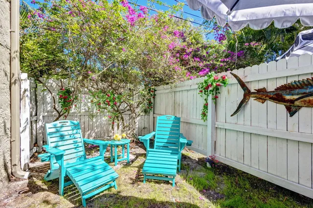 $1,900 | 519 28th Street, Unit A, West Palm Beach, FL 33407