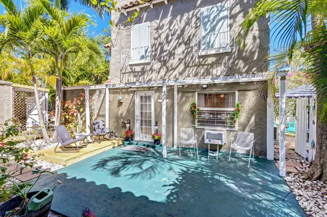 $1,900 | 519 28th Street, Unit A, West Palm Beach, FL 33407