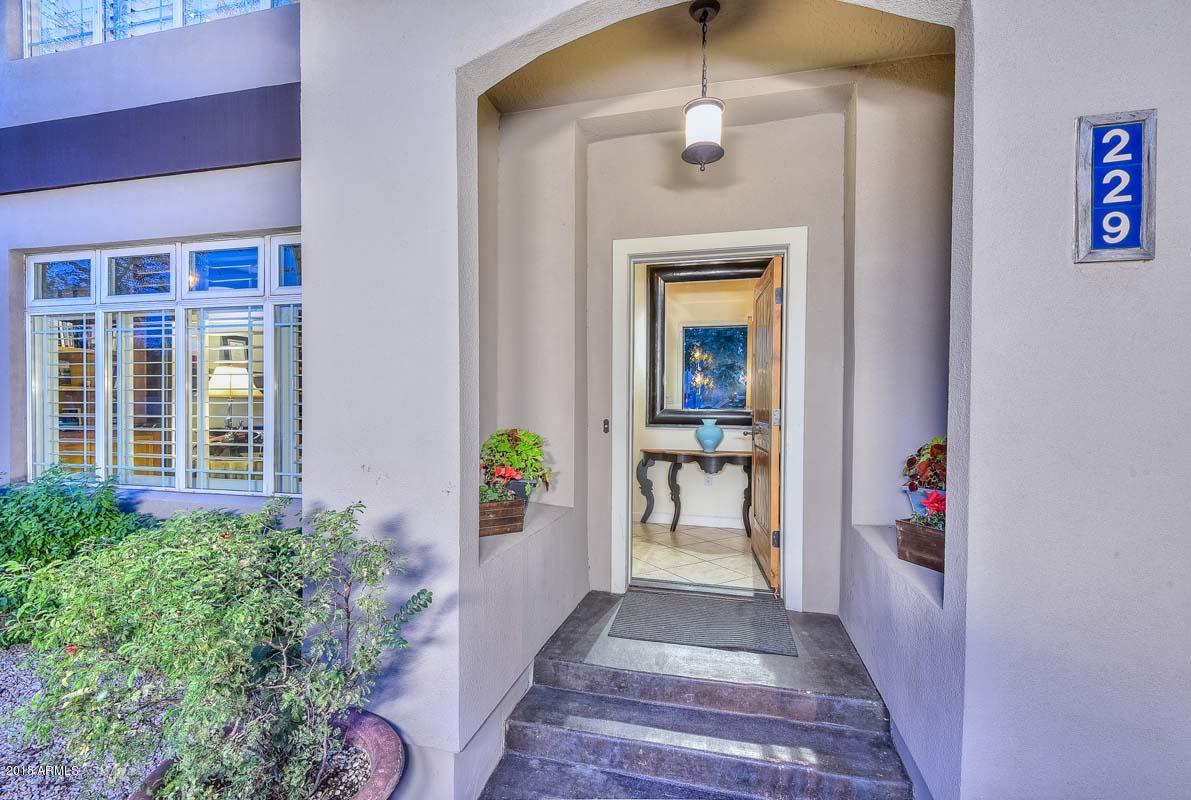 229 West Portland Street Phoenix, AZ 85003 - Photo 2 of 29 Entry