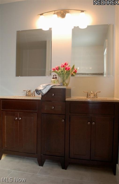 2253 Maplewood Road Cleveland, OH 44118 - Photo 18 of 23 Granite topped cabinets with hutch in between for extra storage