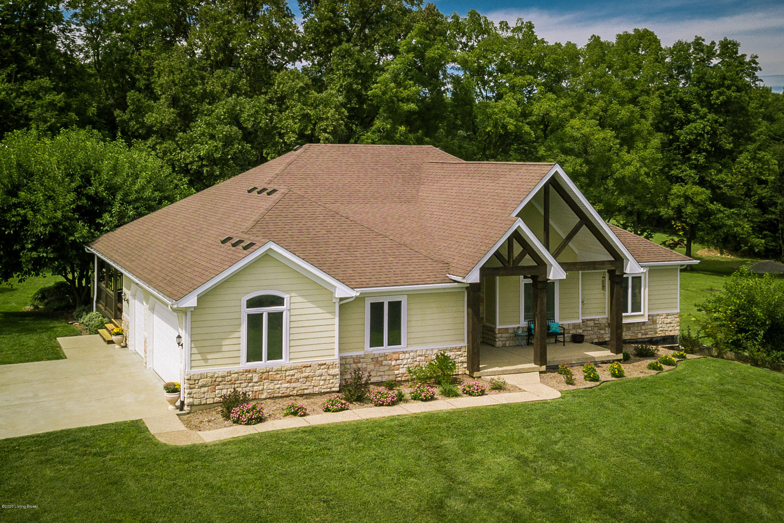 2700 Cropper Road Shelbyville, KY 40065 - Photo 6 of 84 3 car garage