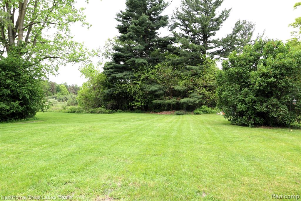 9277 North Clio Road Clio, MI 48420 - Photo 16 of 21