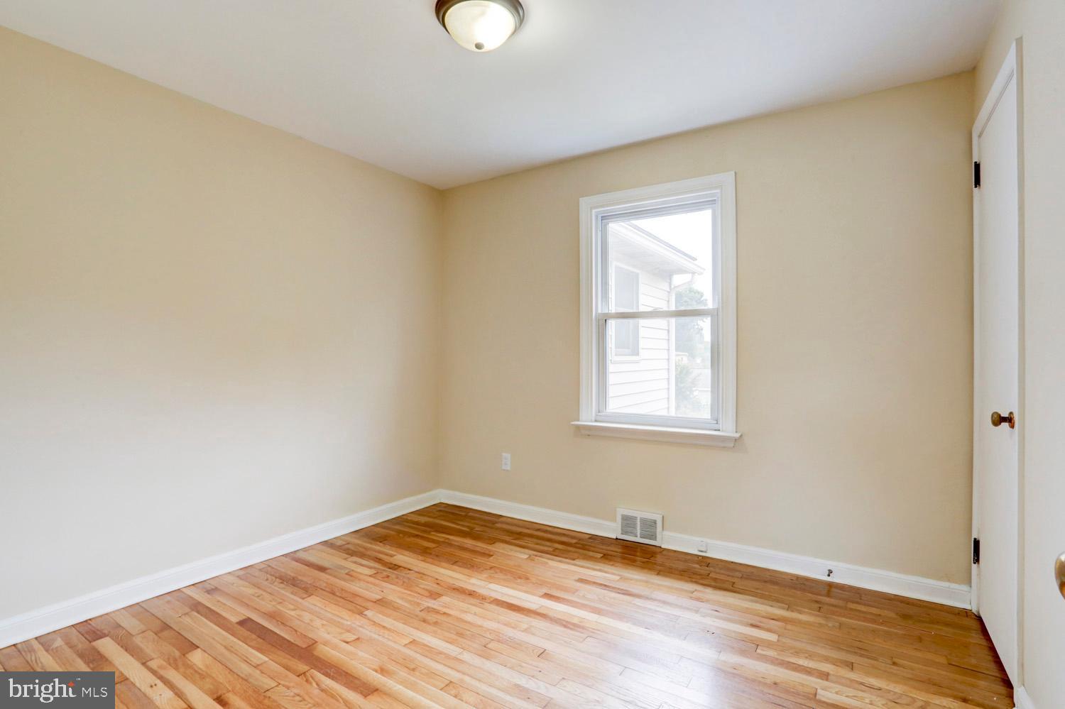 1711 Buttercup Road Lancaster, PA 17602 - Photo 22 of 47 Bedroom 2