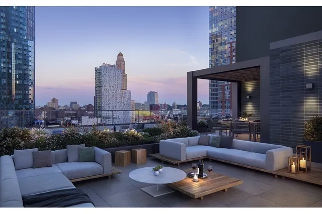 $1,100,000 | 10 Nevins Street, Unit 14J | Downtown Brooklyn