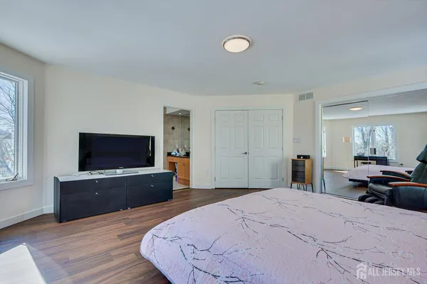 $1,255,000 | 37 Jernee Drive, East Brunswick, NJ 08816