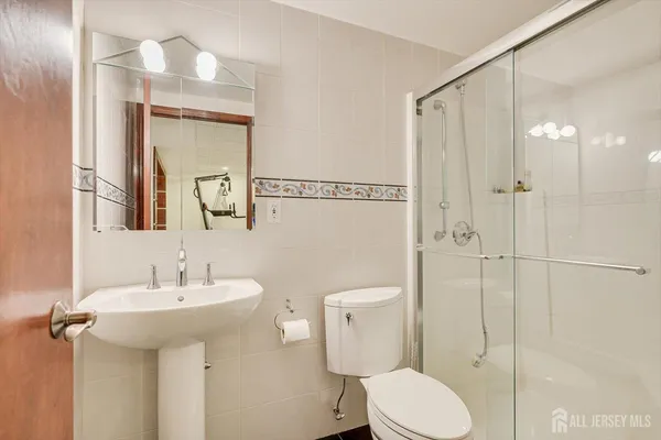 $1,255,000 | 37 Jernee Drive, East Brunswick, NJ 08816