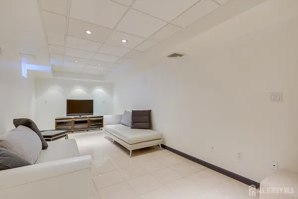 $1,255,000 | 37 Jernee Drive, East Brunswick, NJ 08816