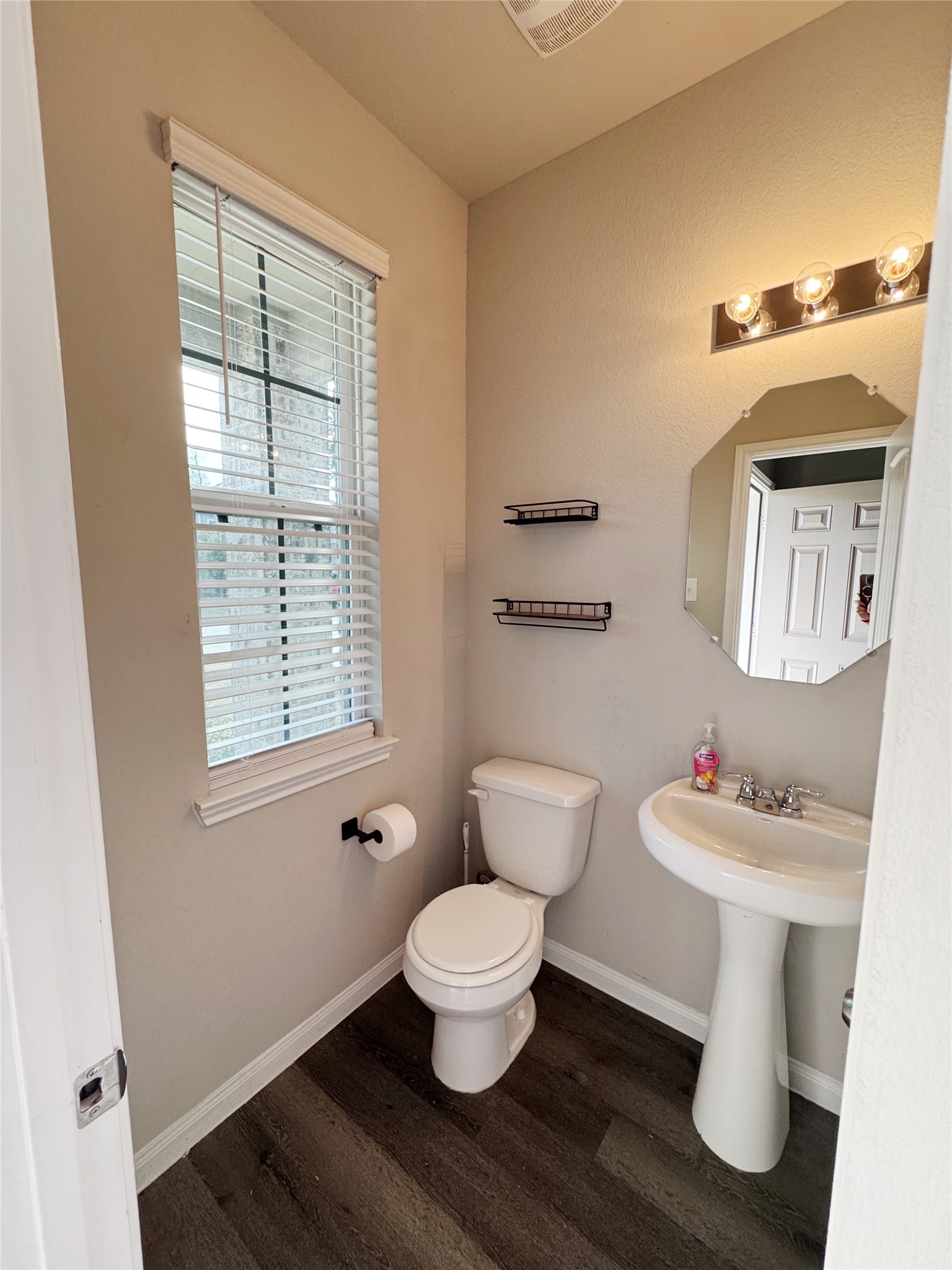 3665 Cub Drive Conroe, TX 77301 - Photo 4 of 21