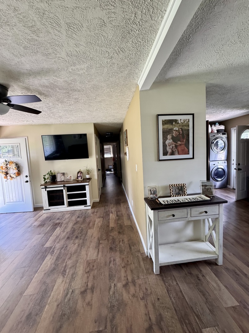 326 Rowe Drive Bloomington, IL 61701 - Photo 6 of 20