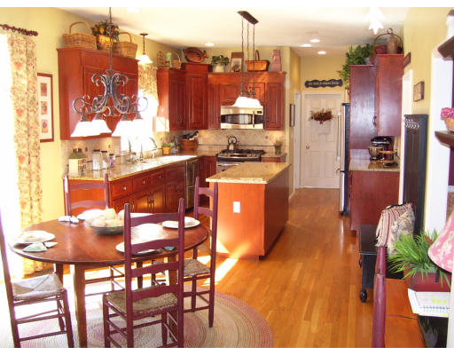 164 Marston Road Northbridge, MA 01588 - Photo 3 of 19 Gallery Image 3