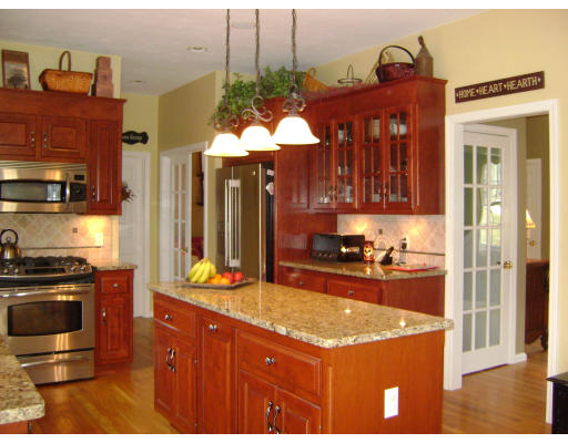 164 Marston Road Northbridge, MA 01588 - Photo 4 of 19 Gallery Image 4