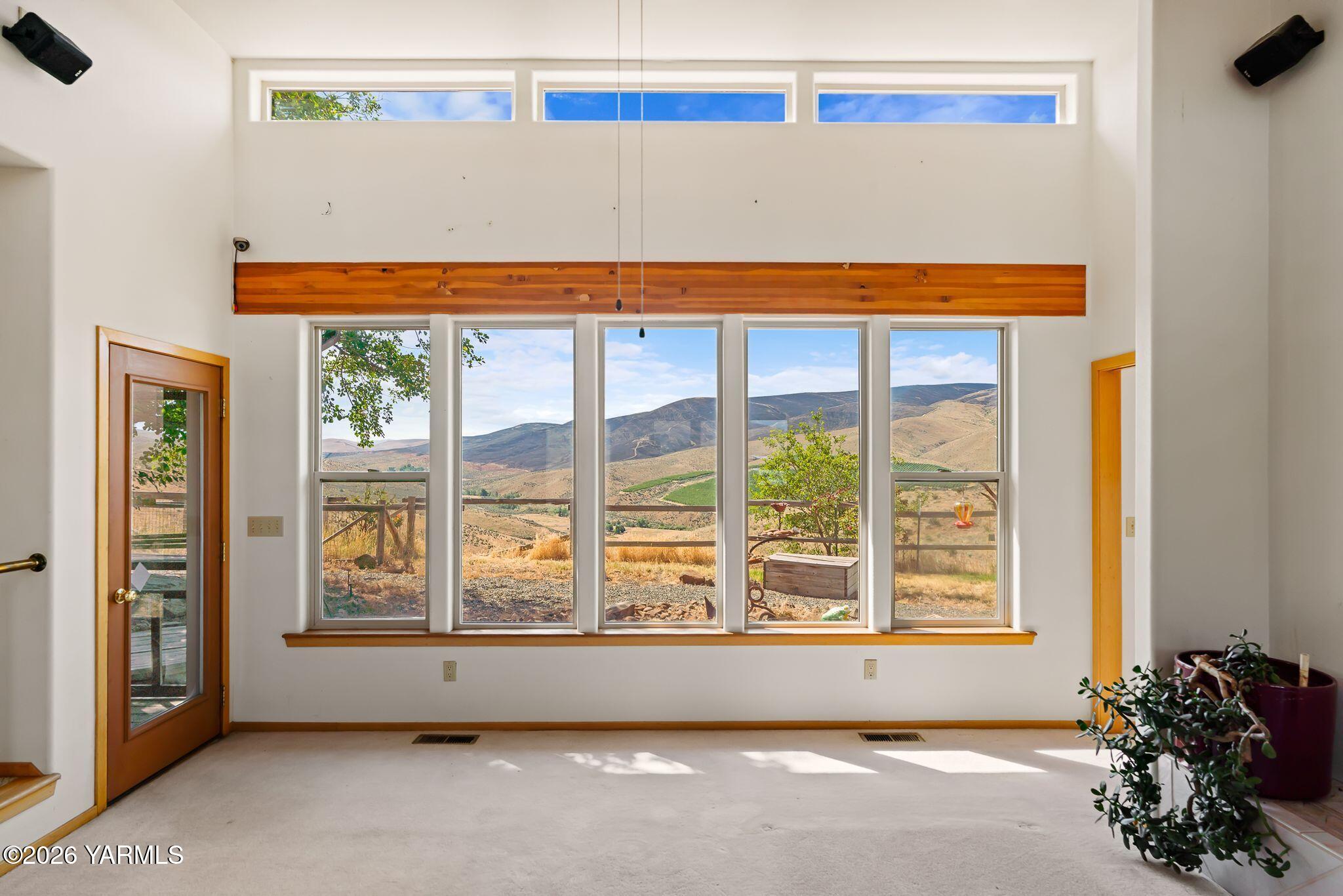 723 Burbank Creek Road Yakima, WA 98901 - Photo 6 of 48 723 Burbank Creek Rd-6
