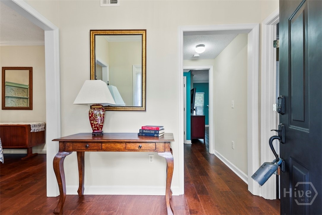 216 Olde Towne Road Savannah, GA 31410 - Photo 4 of 50 Gallery Image 4