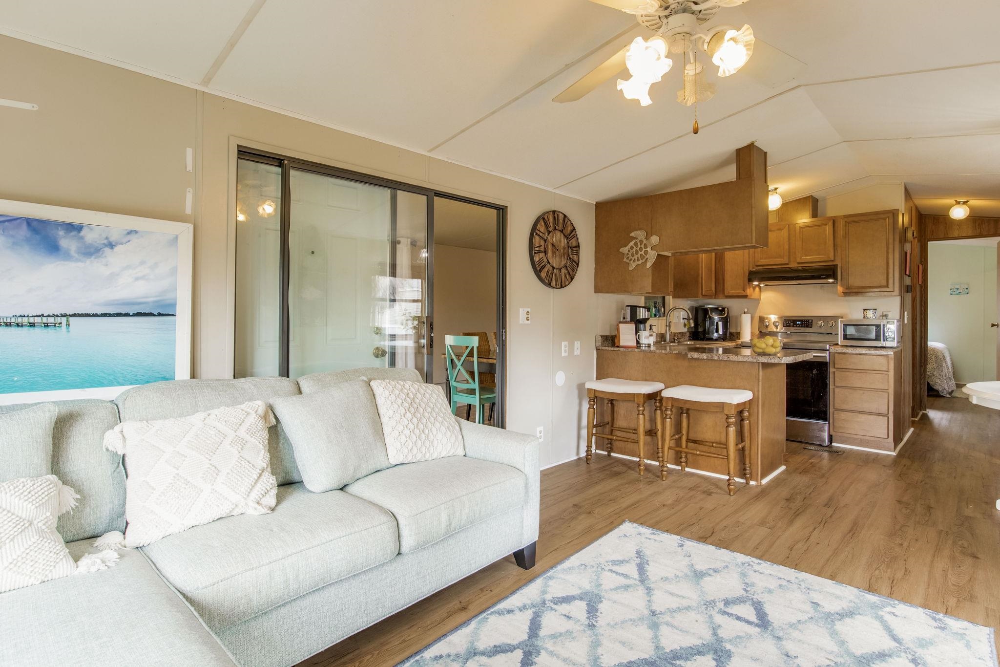 273 Defuniak Circle Lillian, AL 36549 - Photo 3 of 42 Living Room