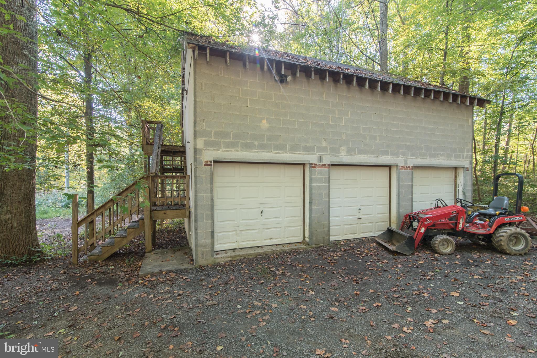 9208 Mountjoy Road Marshall, VA 20115 - Photo 25 of 31 3 Car Detached Garage