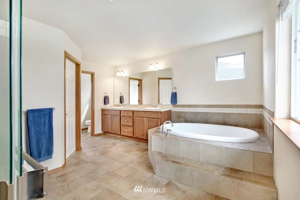 5811 Parker Road East Sumner, WA 98390 - Photo 16 of 25