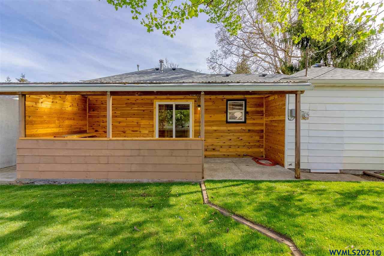 588 Southwest Clay Street Dallas, OR 97338 - Photo 29 of 31 Gallery Image 29