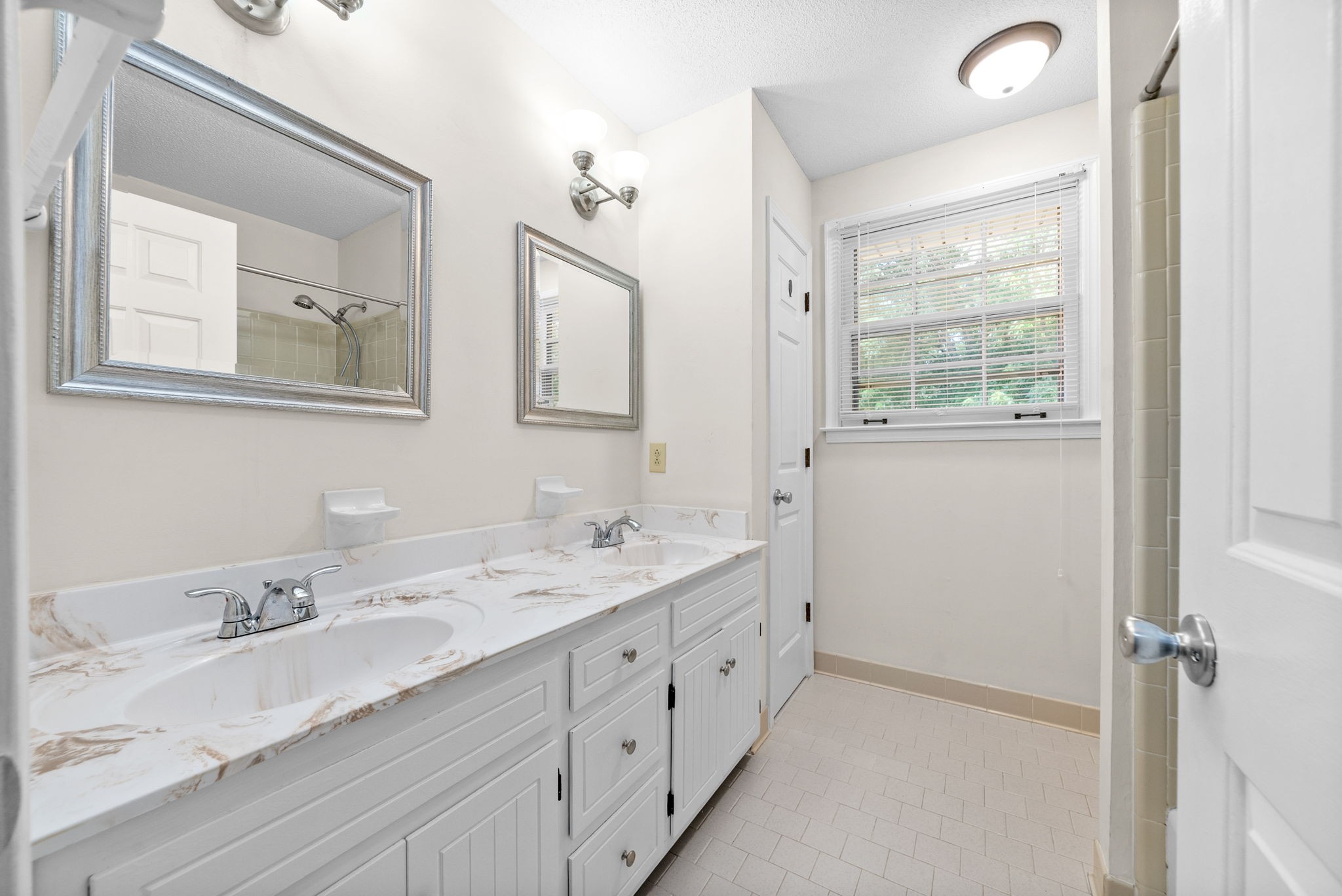 3054 Trough Springs Road Clarksville, TN 37043 - Photo 21 of 26 Gallery Image 21