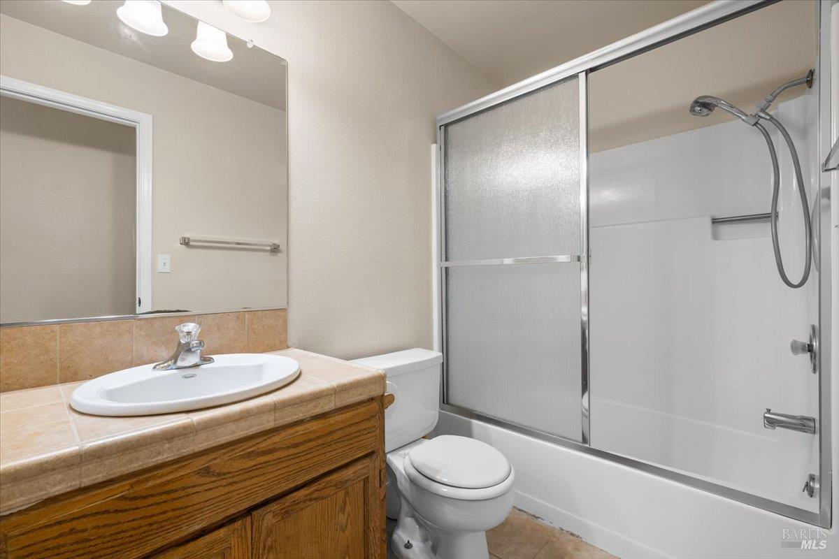 2772 Rochelle Street Santa Rosa, CA 95403 - Photo 5 of 11