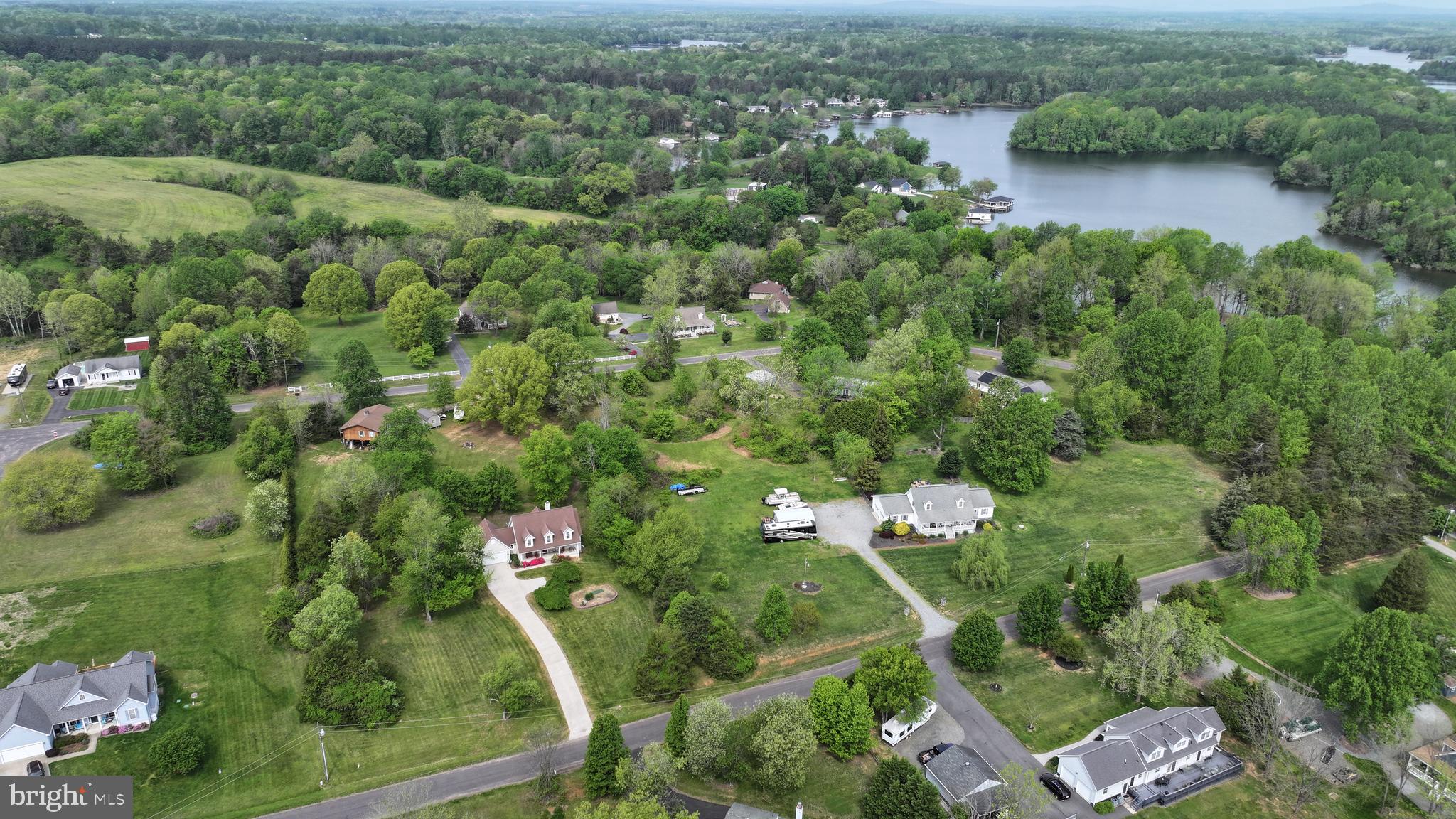 6202 Ruth Lane Mineral, VA 23117 - Photo 4 of 38