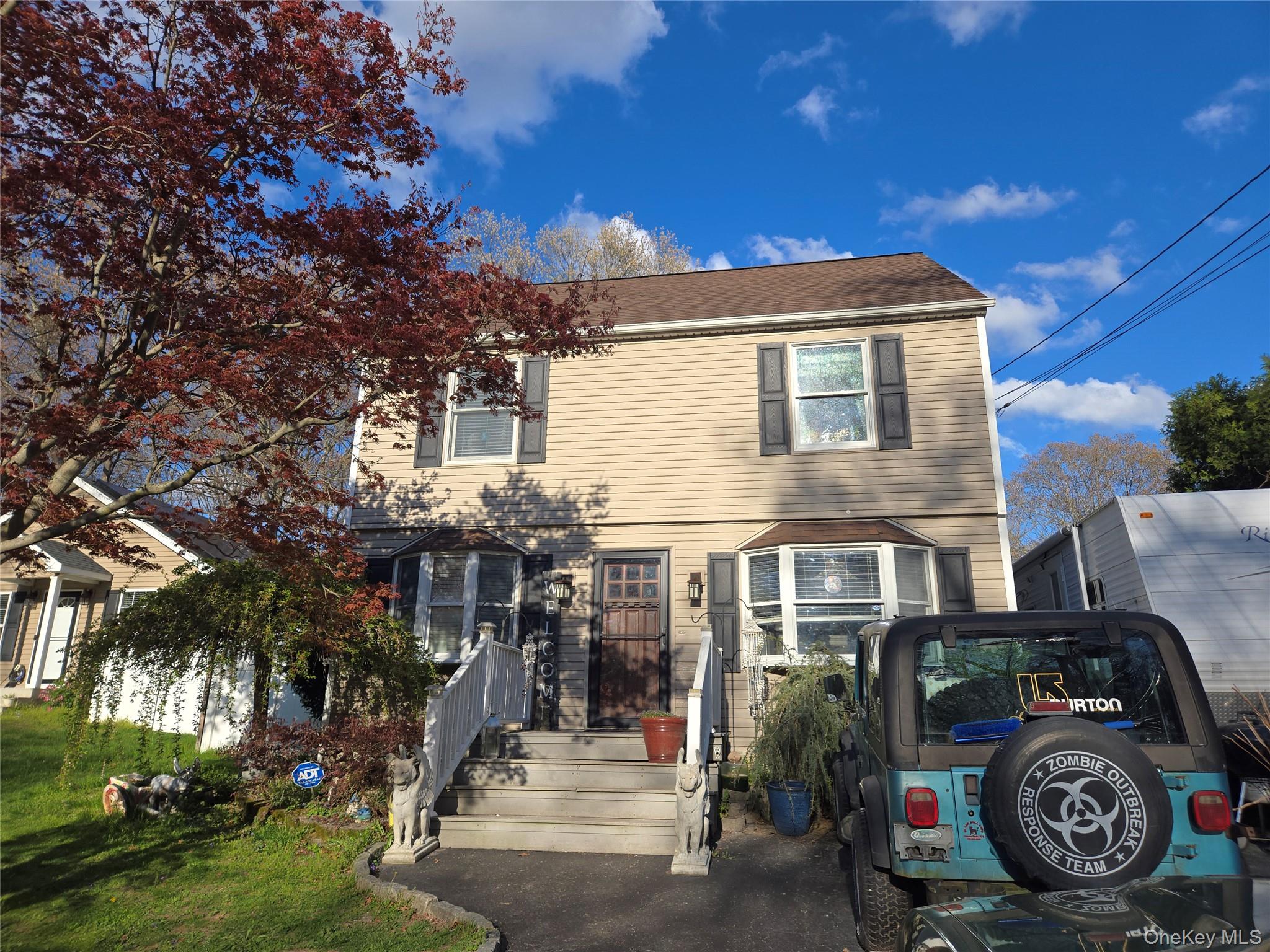 522 Rowlinson Drive Shirley, NY 11967 - Photo 2 of 33