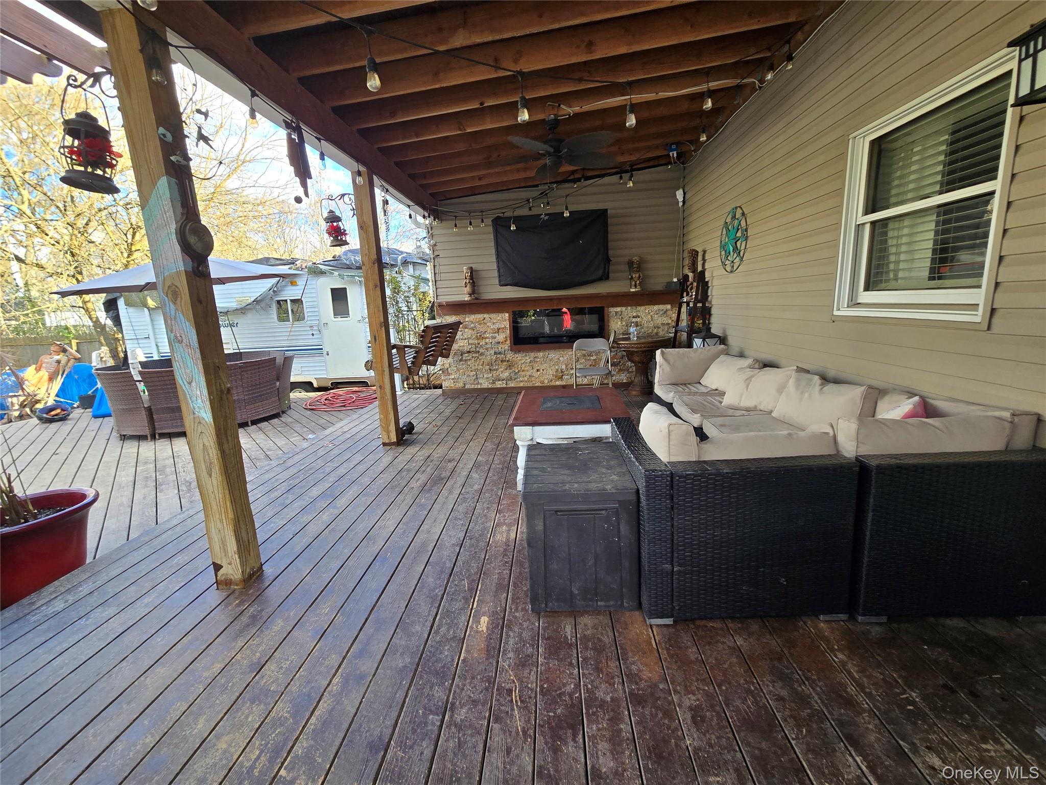 522 Rowlinson Drive Shirley, NY 11967 - Photo 6 of 33