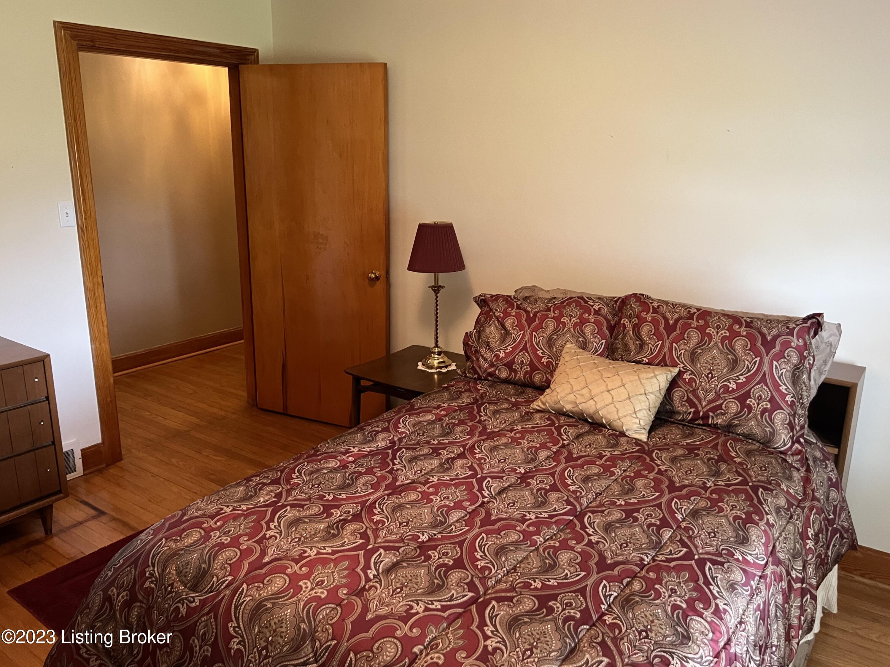 6105 Pendleton Road Louisville, KY 40272 - Photo 28 of 56 Bedroom 2